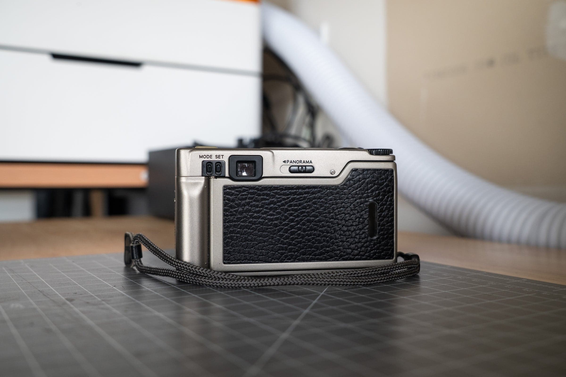 Nikon 35ti with Black Dollaro Calfskin
