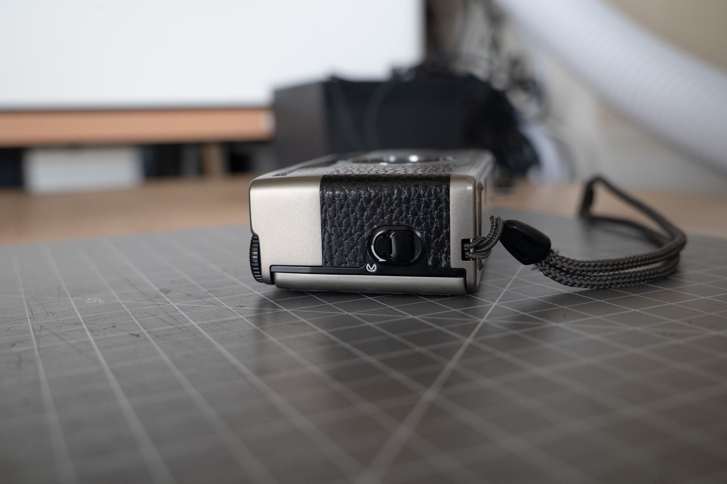 Nikon 35ti with Black Dollaro Calfskin