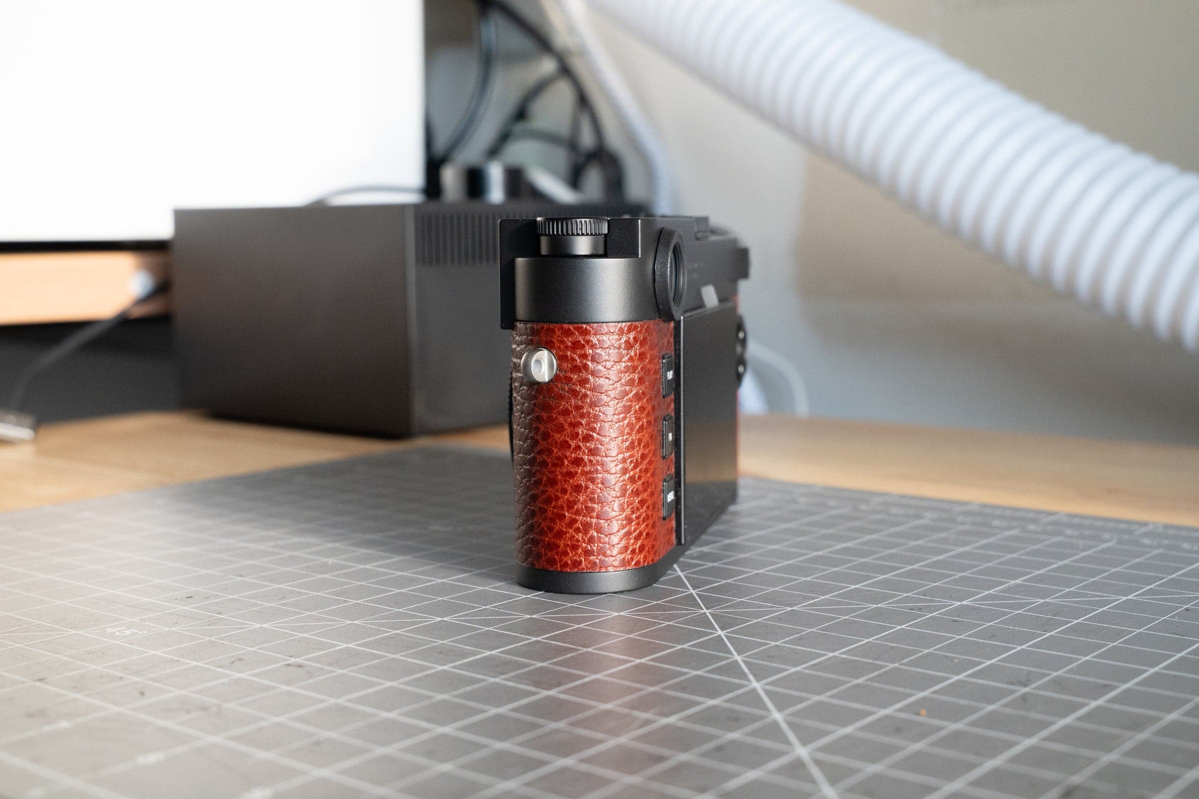 Leica M11M with Mahogany Dollaro Calfskin
